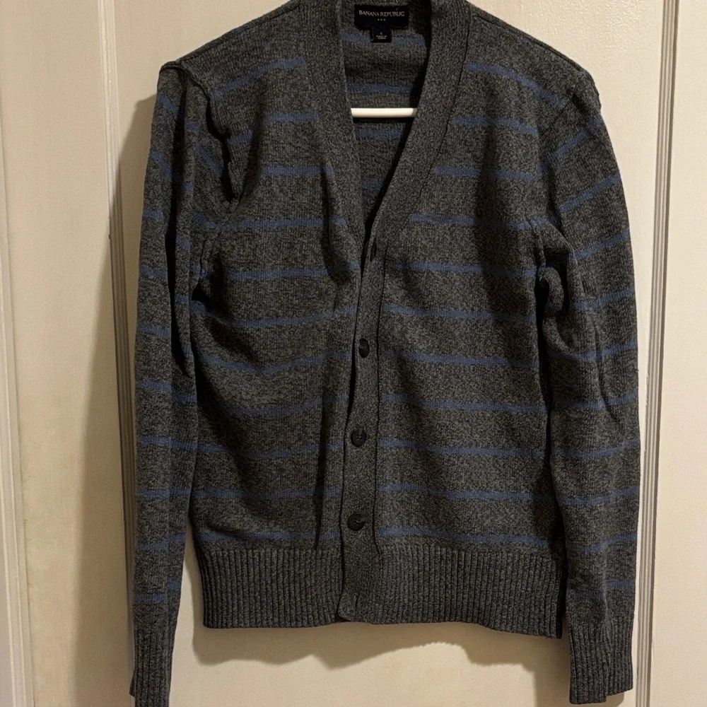 Banana Republic Gray and Blue Striped Cardigan Small Men’s